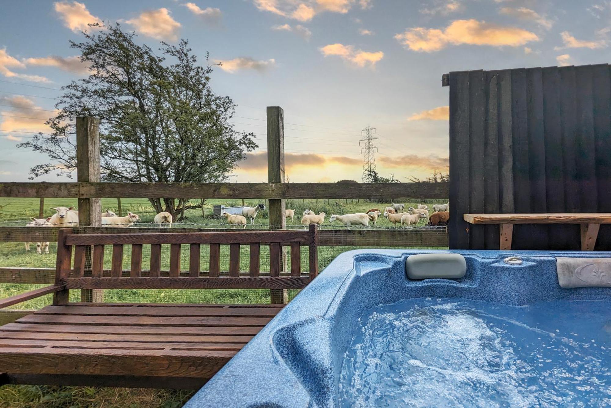 The Gilpin Farmhouse, Lake District Getaway Levens المظهر الخارجي الصورة